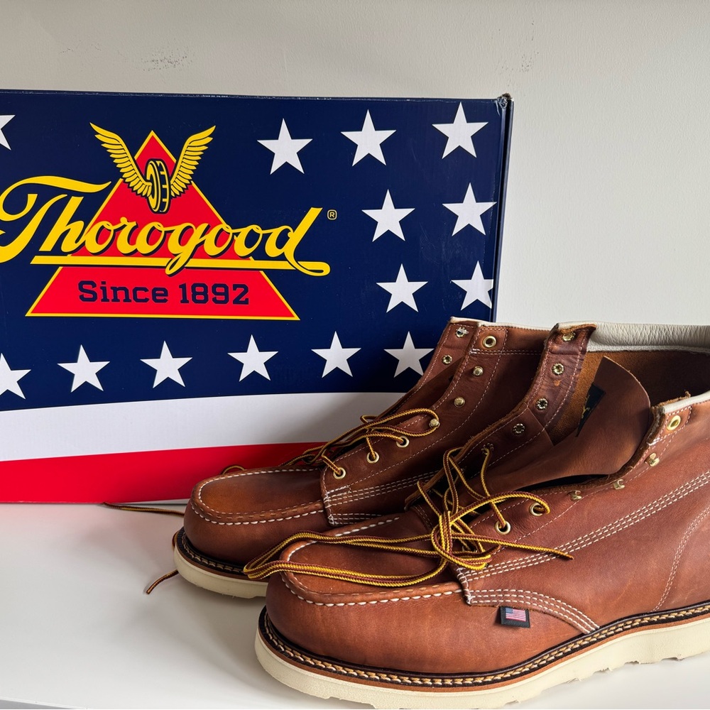 NEW men’s Thorogood 6” American heritage series leather boots